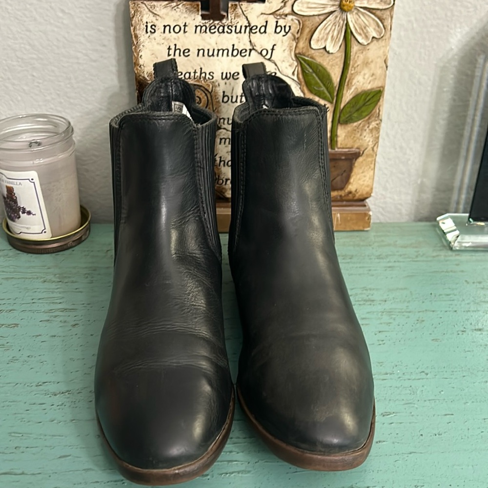 Ugg boots SZ 5.5